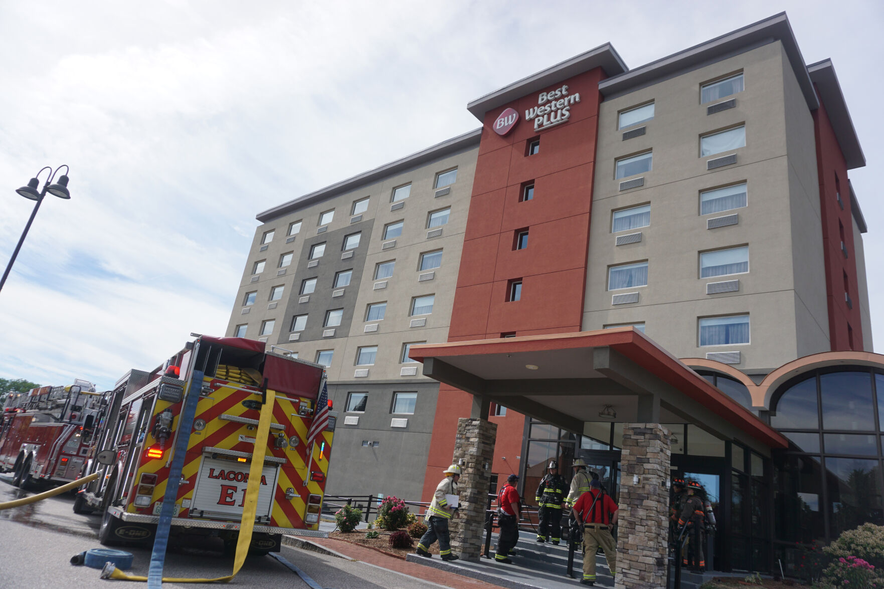 Firefighters knock down small fire at downtown hotel, no injuries